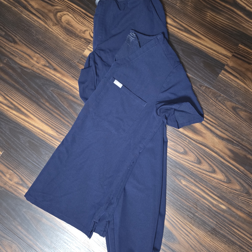 Figs Navy Blue Women's Scrub Set